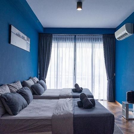 Deluxe Seaview Suite Twin Bed By The Only Bnb Tanjung Tokong Extérieur photo