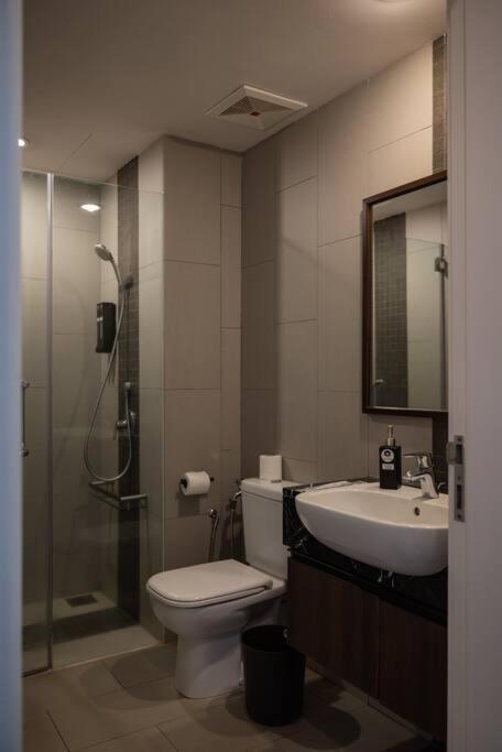 Deluxe Seaview Suite Twin Bed By The Only Bnb Tanjung Tokong Extérieur photo